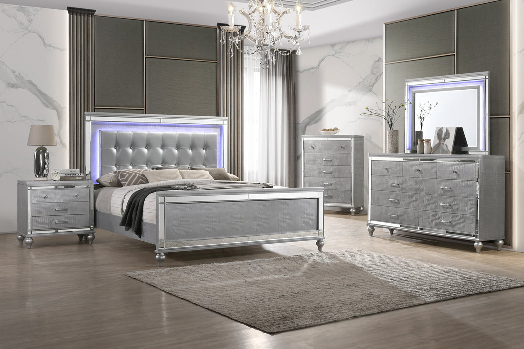 VALENTINO VANITY TABLE STOOL-SILVER