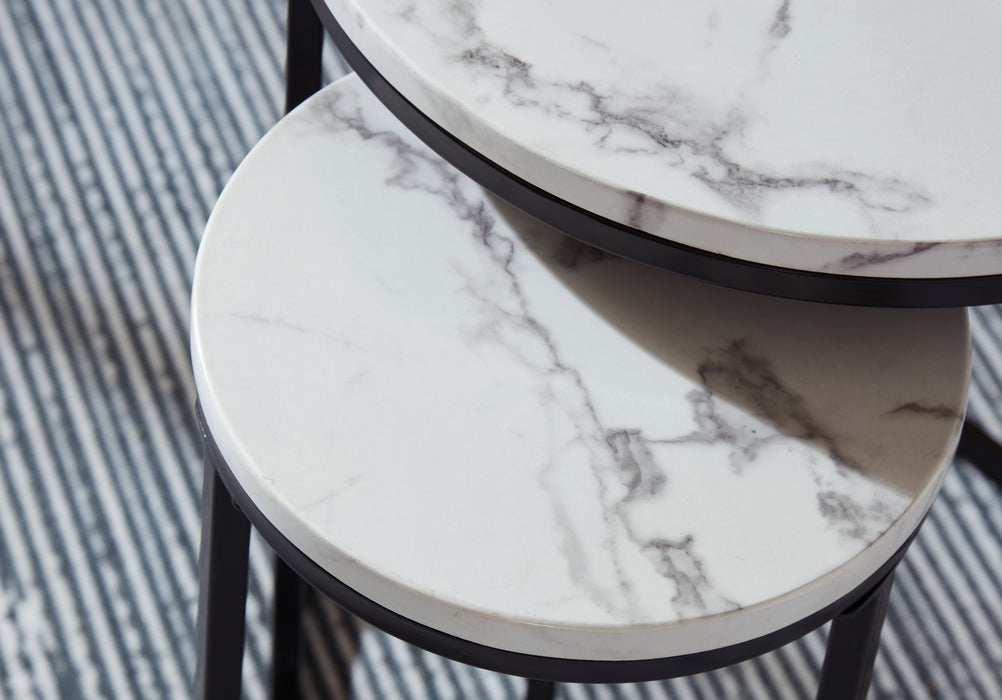 Jusmour anidando ocasionalmente TBL (4/CN)