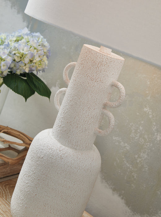 Lámpara de mesa de metal Perringhill (1 unidad)