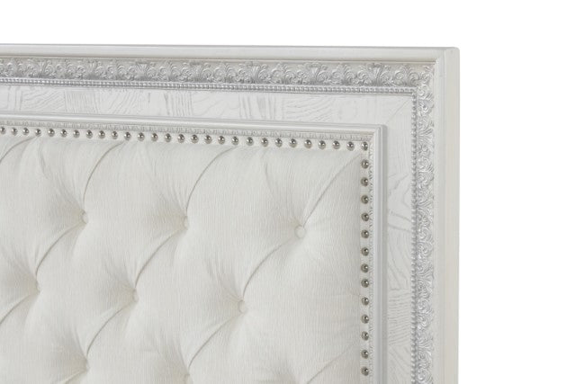 Stella Mia - 4 Pc Queen Bedroom Set