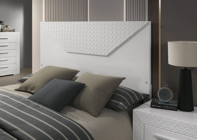 Whitby - 5 Pc Queen Bedroom Set