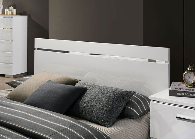 Erlach - 4 Pc Queen Bedroom Set