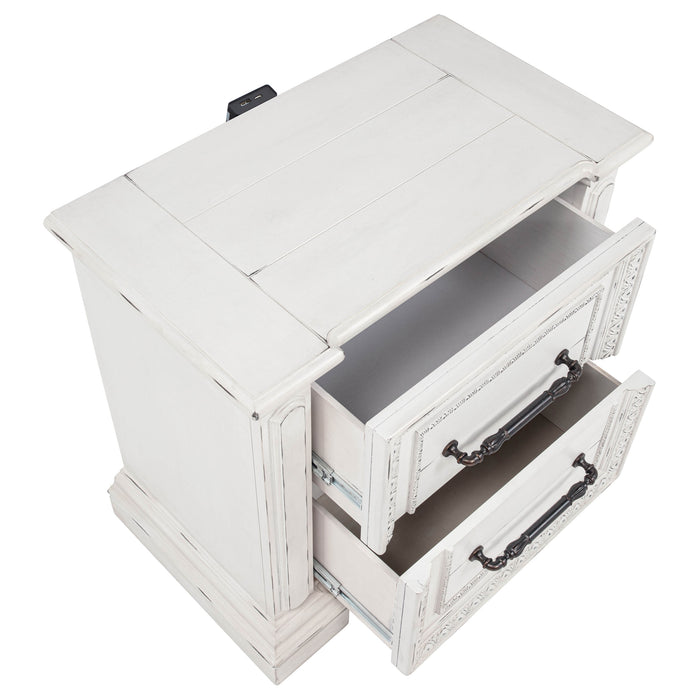 McKinney 4-piece Queen Bedroom Set Vintage White