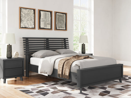 Danziar Full Slat Panel Bed