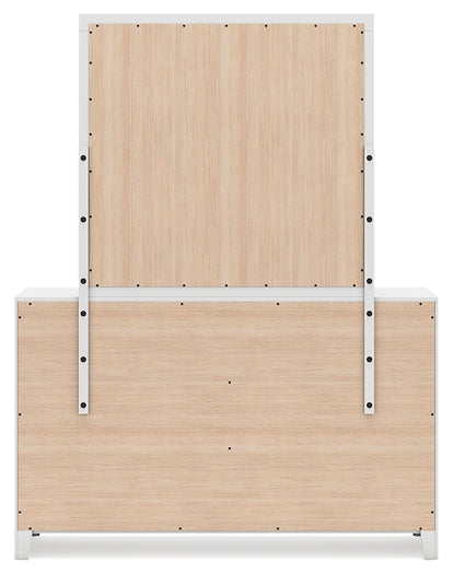 Binterglen Queen Panel Bed with Mirrored Dresser, Chest and Nightstand