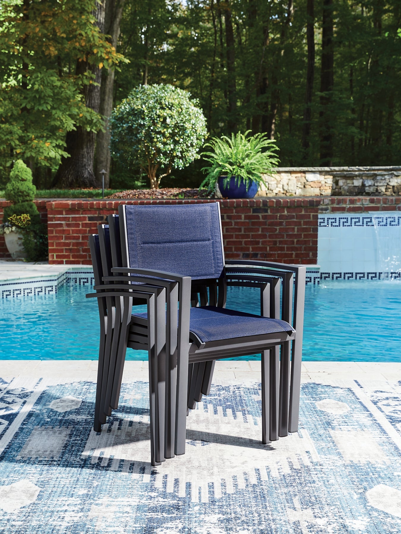 Rocky Creek Sling Arm Chair (4/CN)