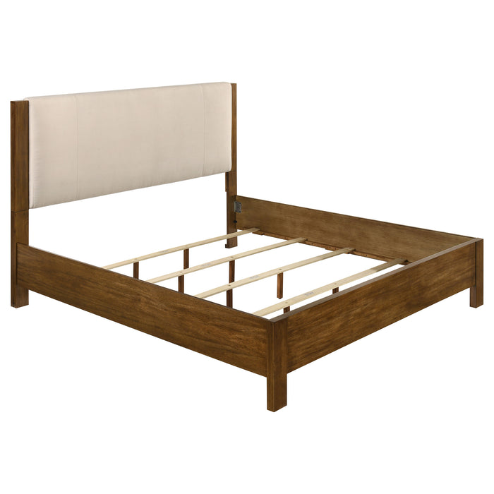 Adderley 4-piece Eastern King Bedroom Set Warm Brown