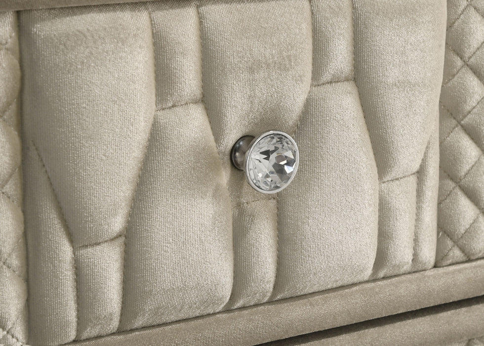 Lorient 4-piece California King Bedroom Set Ivory and Camel