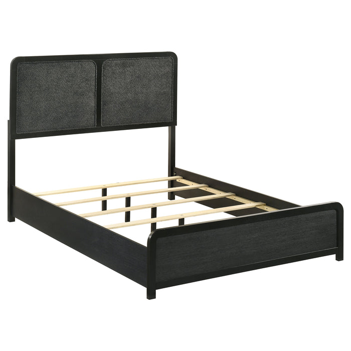 Cavelle 4-piece Full Bedroom Set Black