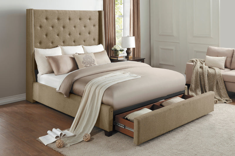 Fairborn - (3)Full Platform Bed with Storage Footboard