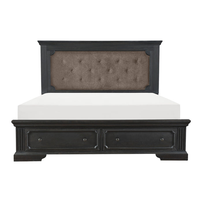 Bolingbrook - (3)Eastern King Platform Bed with Footboard Storage