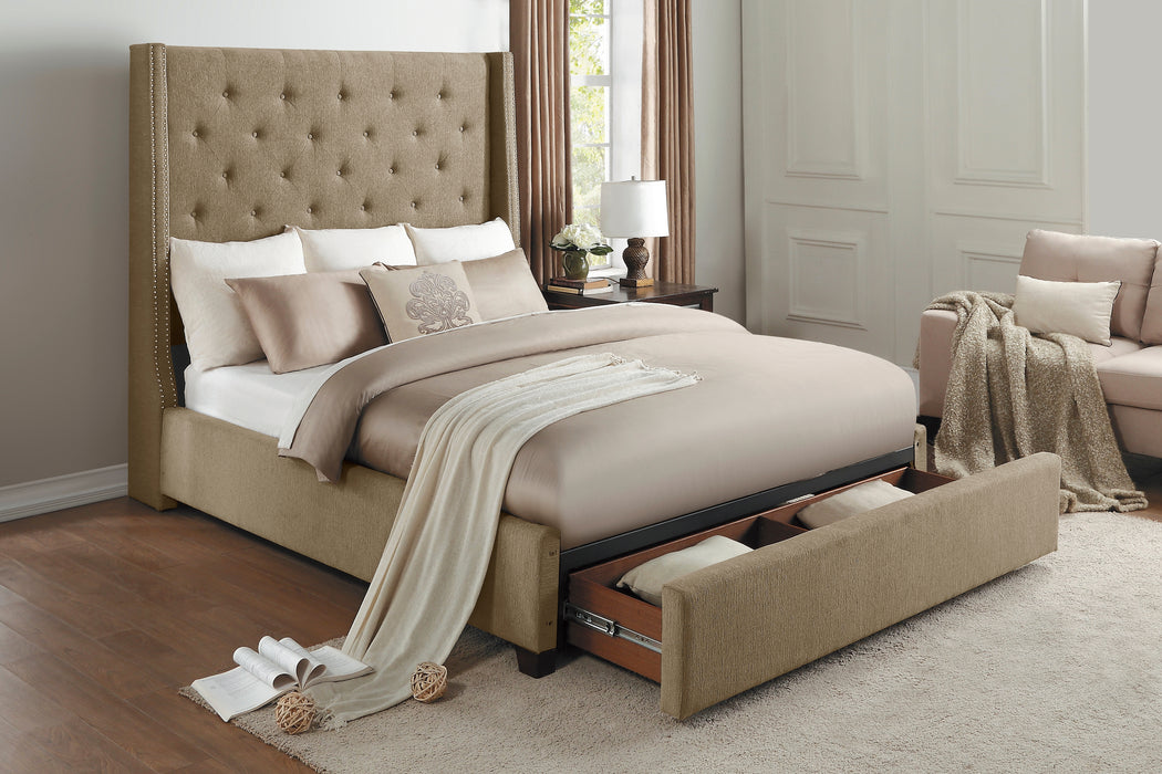 Fairborn - (3)California King Platform Bed with Storage Footboard
