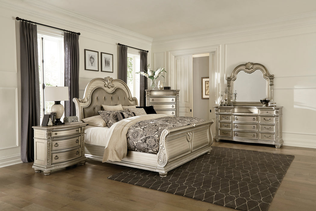 Cavalier - (4) Queen Bed