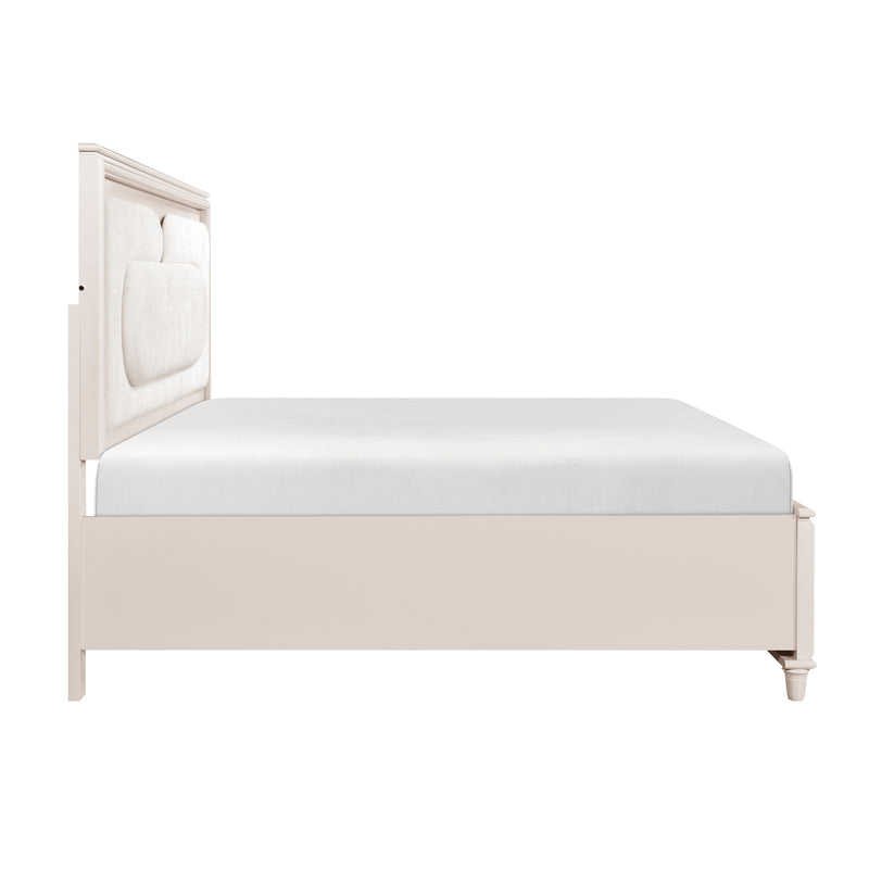Montrose - (4) Eastern King Platform Bed with Footboard Storage