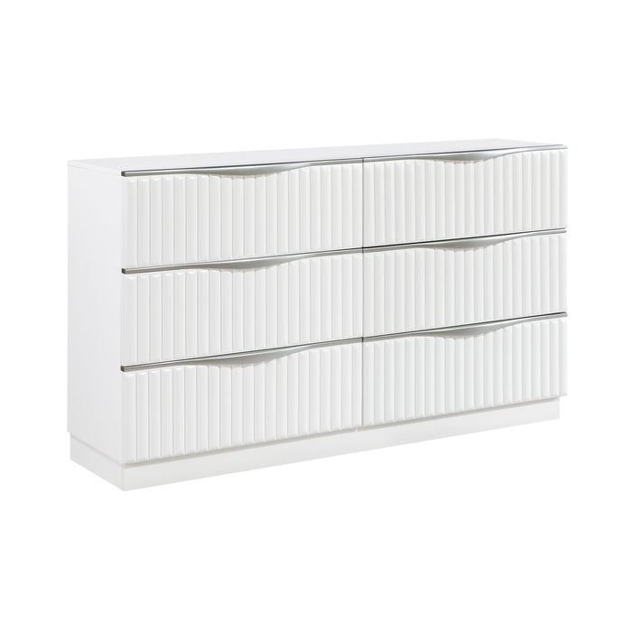 - Dresser
