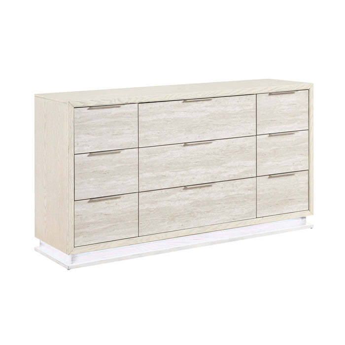 - Dresser