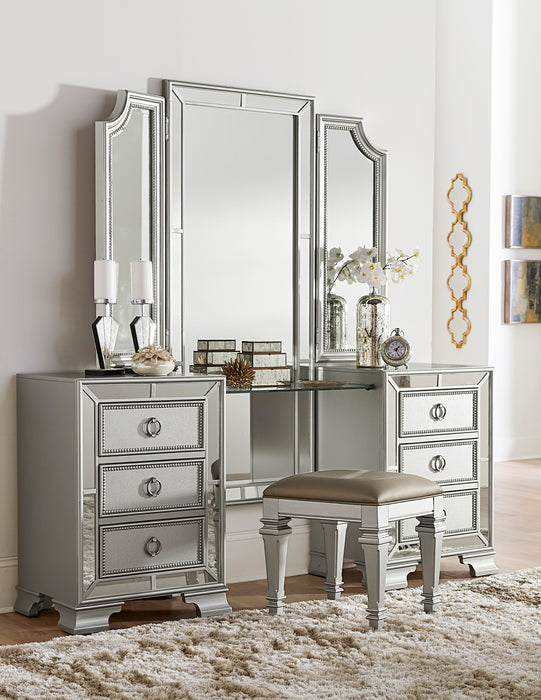 Avondale - (3)Vanity Dresser with Mirror