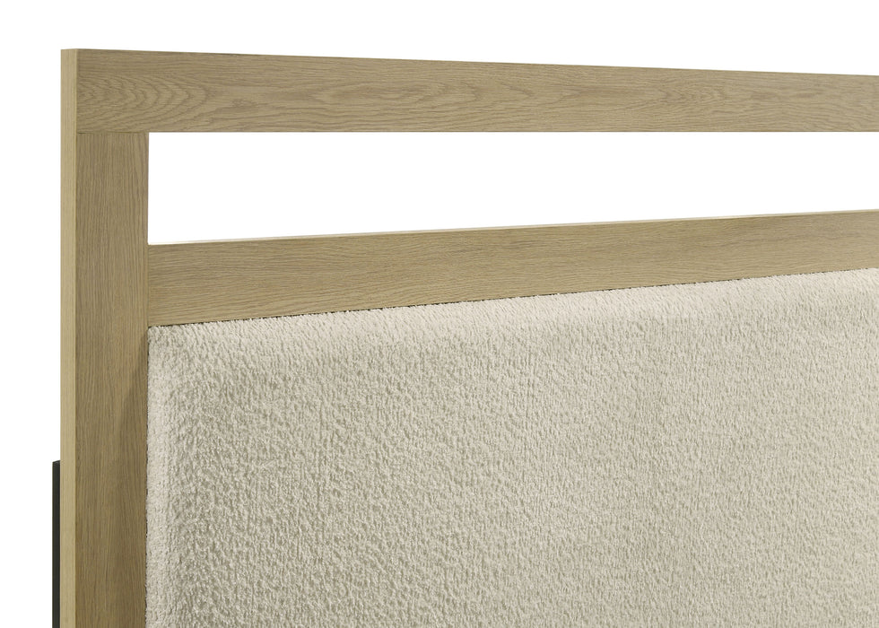 Hendricks 4-piece Eastern King Bedroom Set Light Oak