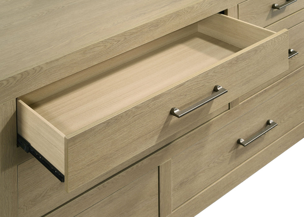 Hendricks 5-piece Eastern King Bedroom Set Light Oak