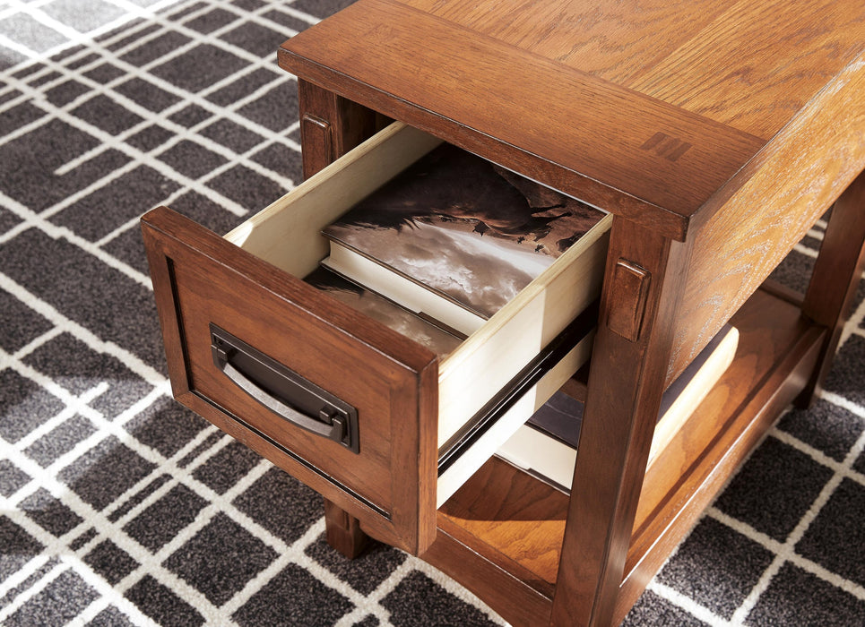 Mesa auxiliar con silla Breegin