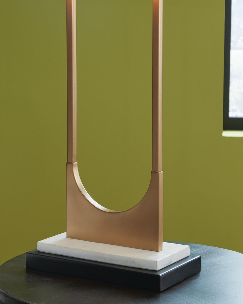 Lámpara de mesa de metal Malana (1/CN)