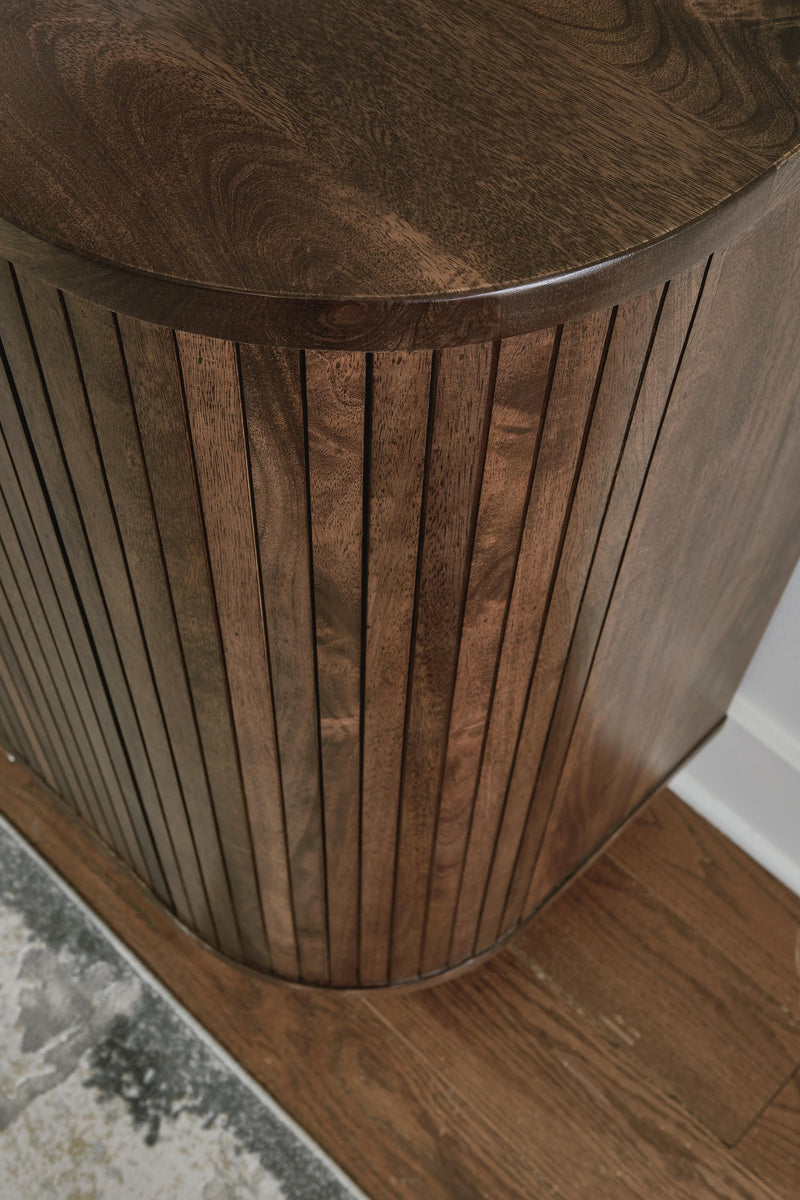 Mueble con acento Amickly