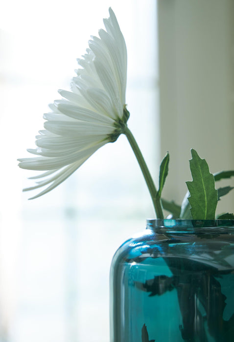 Inisland Vase