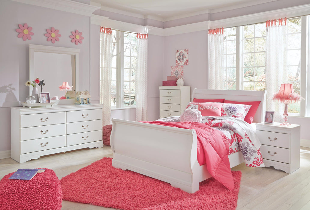 Cama Anarasia con dosel, tocador con espejo, arcón y mesita de noche
