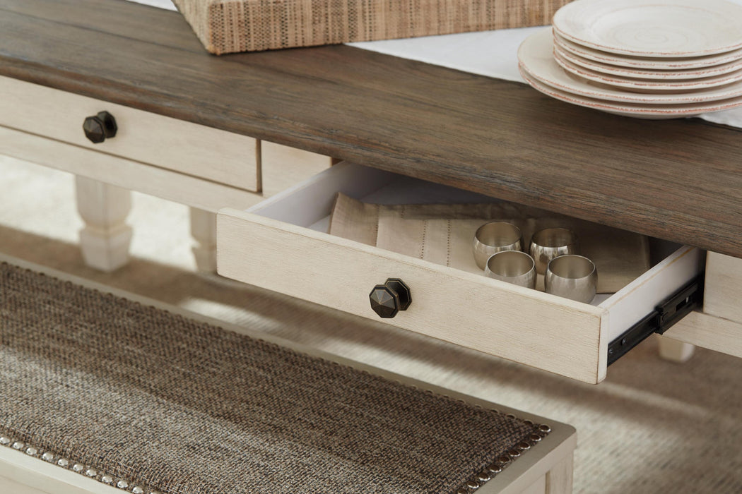 Mesa de comedor Bolanburg con 2 sillas y 2 bancos