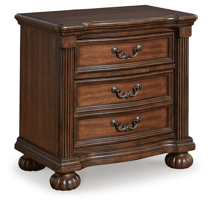 Lavinton California King Poster Bed with Mirrored Dresser and Nightstand