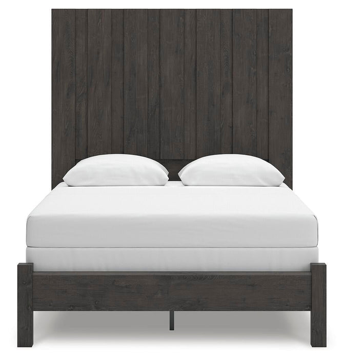 Fraluna Queen Panel Bed, Dresser, Mirror, Chest and Nightstand