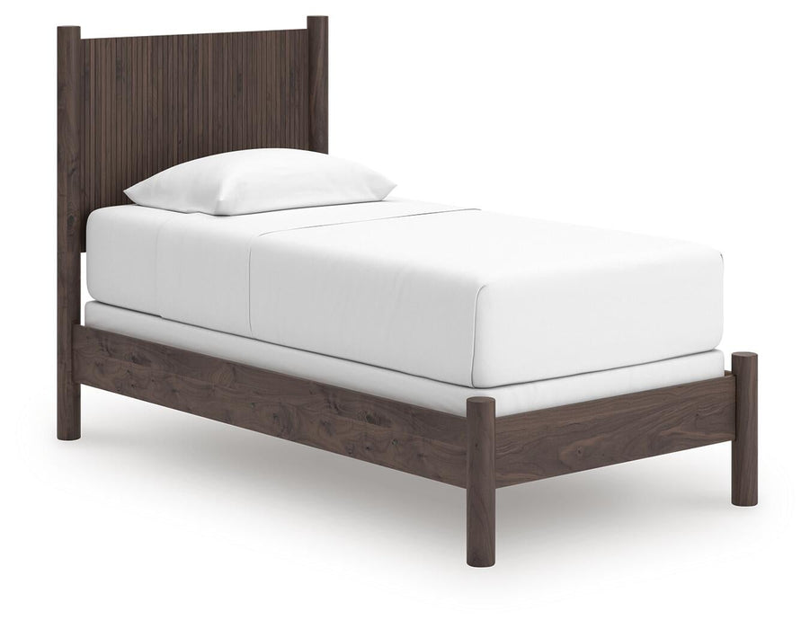 Pamytta Twin Panel Bed, Dresser, Mirror and Nightstand