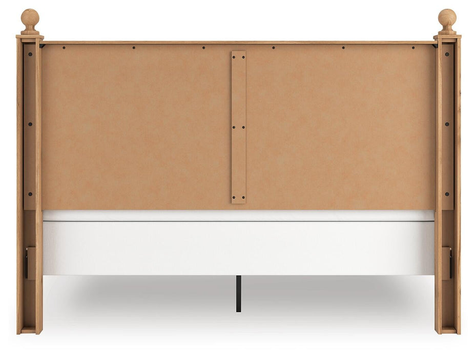 Aleaport King Panel Bed with Mirrored Dresser and Nightstand