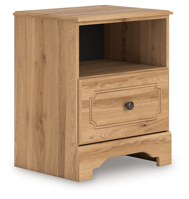 Aleaport King Panel Bed with Mirrored Dresser and Nightstand