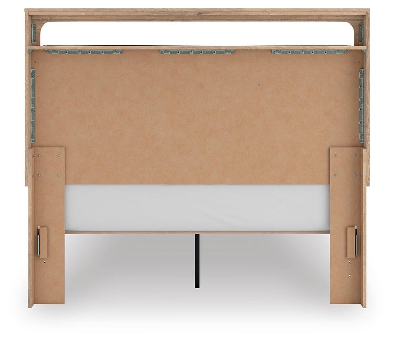 Kinlanni Queen Upholstered Platform Bed, Dresser and Mirror