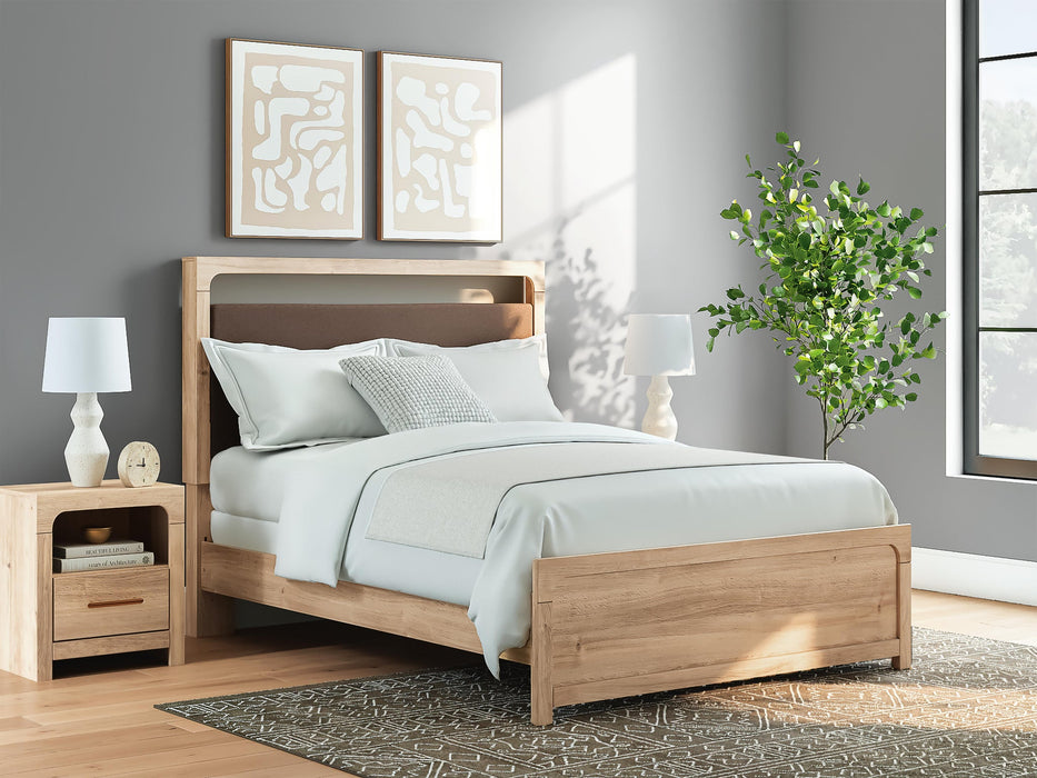 Kinlanni Queen Upholstered Panel Bed, Dresser and Mirror