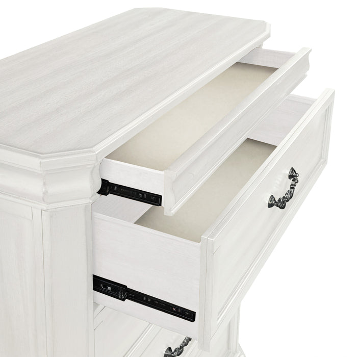 LYNDHURST CHEST- VINTAGE WHITE